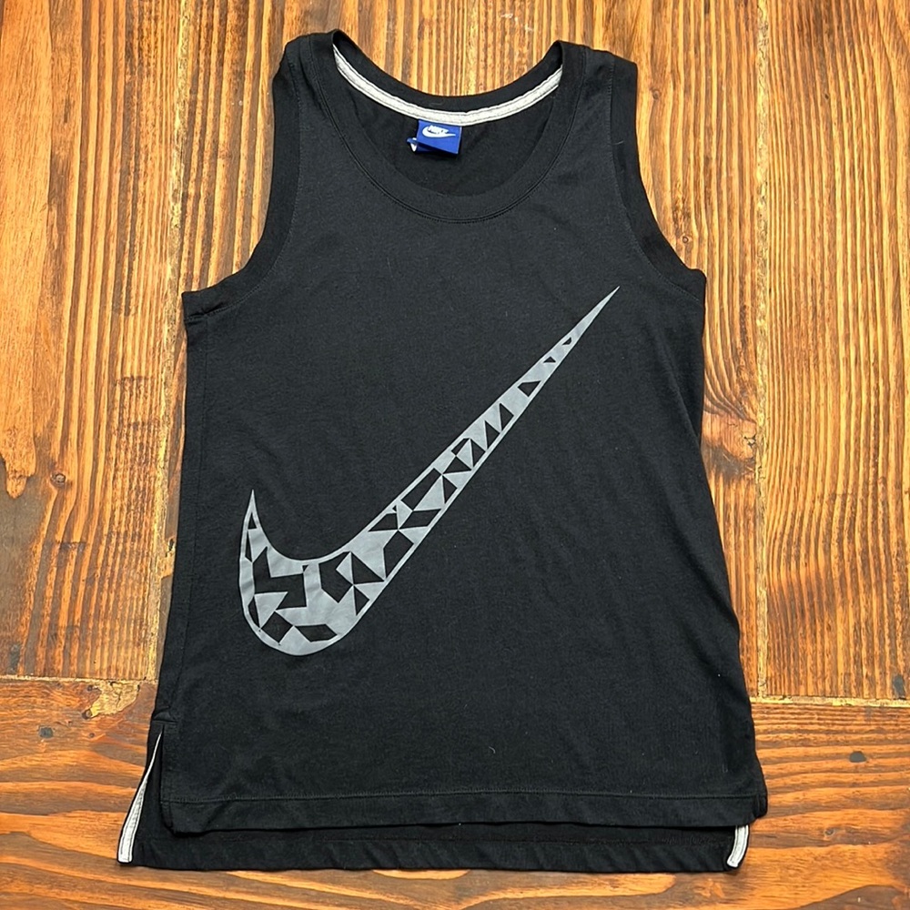 Size small woman’s nike work out tank top